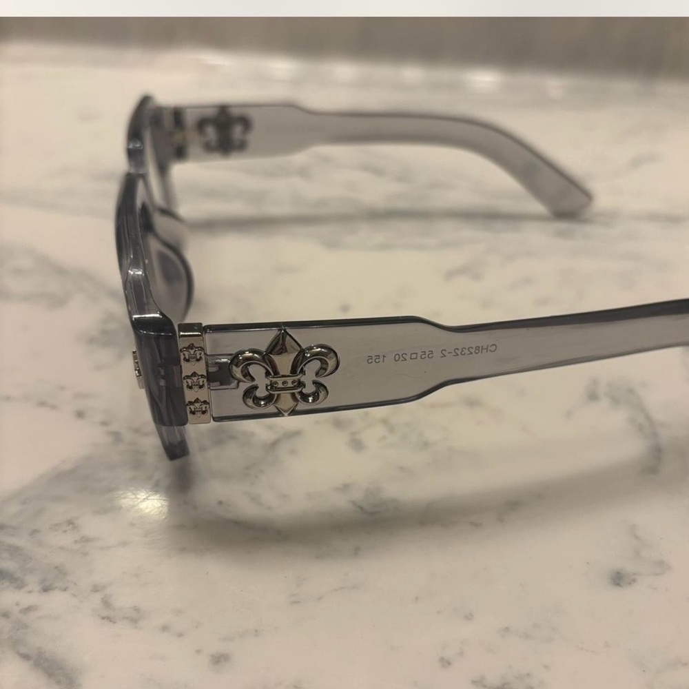 Silver sunglasses - Picture 2 of 5